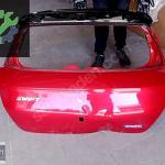 Suzuki Swift 2025 2026 Bagaj kapağı Orjinal çıkma