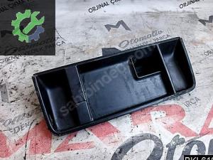 T5 CARAVELLE ÖN GÖĞÜS KONSOL ÜST RAF GÖZÜ 7H0857922 ÇIKMA