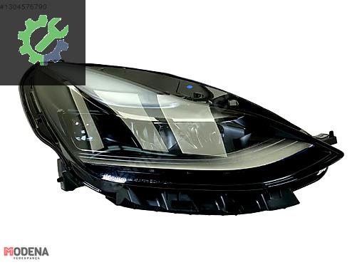 TESLA MODEL Y 2021- ÖN FAR SAĞ ORJİNAL SIFIR 1077376-00-C