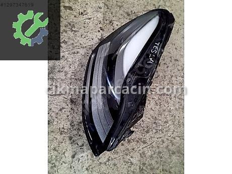 Tesla Model Y Sağ Ön Far çıkma parça