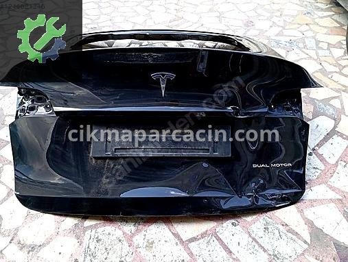 Tesla Model Y Bagaj Kapağı çıkma parça