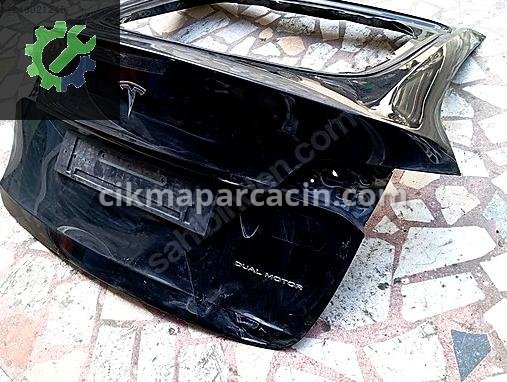 Tesla Model Y Bagaj Kapağı çıkma parça