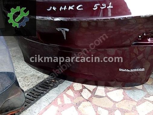 Tesla Model Y Bagaj Kapağı çıkma parça