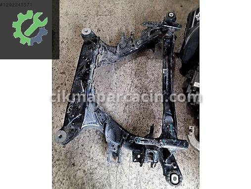 Tesla Model Y Arka Taşıyıcı çıkma parça