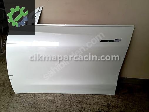Tesla Model Y Sol Ön Kapı çıkma parça