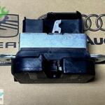 Volkswagen Tiguan 2008-2011 Sıfır Bagaj 5K0827505A