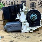Volkswagen Tiguan 2012-2018 Çıkma Cam 5N0959704F