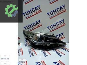 TOYOTA AURİS SAĞ-SOL LEDLİ MERCEKLİ FAR 2013-2015 ÇIKMA PARÇA