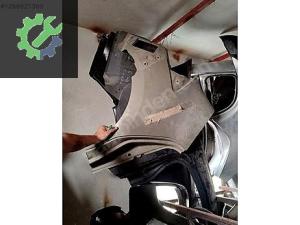 TOYOTA AURİS SAĞ ARKA ÇAMURLUK ORJİNAL