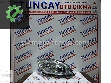 Toyota Auris Sol Ön Far çıkma parça