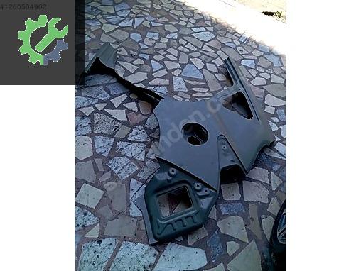 TOYOTA AURİS SOL ARKA CAMURLUK ORJİNAL