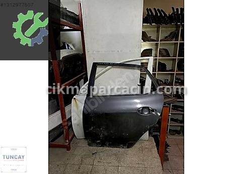 Toyota Auris Kapı (Arka Sol) çıkma parça