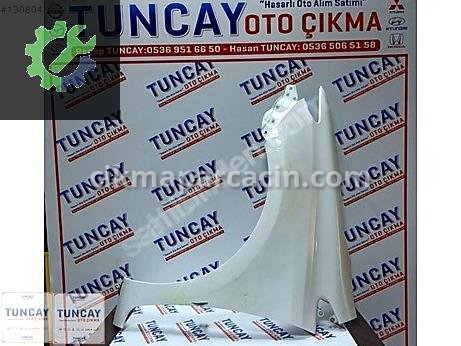 Toyota Auris Çamurluk (Ön) çıkma parça