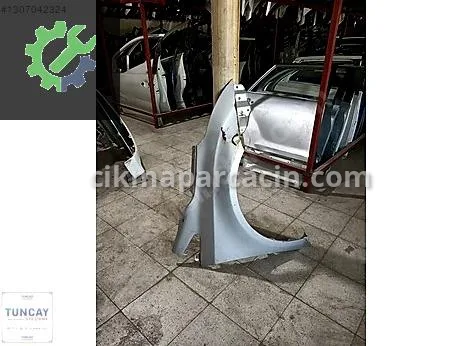 Toyota Avensis Çamurluk (Ön) çıkma parça