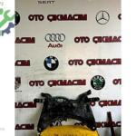 TOYOTA COROLLA 2019-2023 TRAVERS