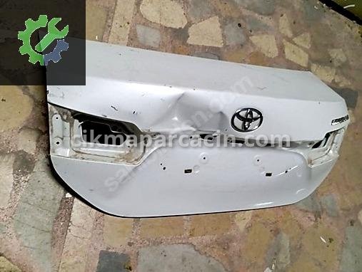 Toyota Corolla Bagaj Kapağı çıkma parça