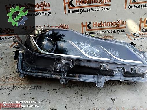 Toyota Corolla Sağ Ön Far 81110-02T31-00 çıkma parça