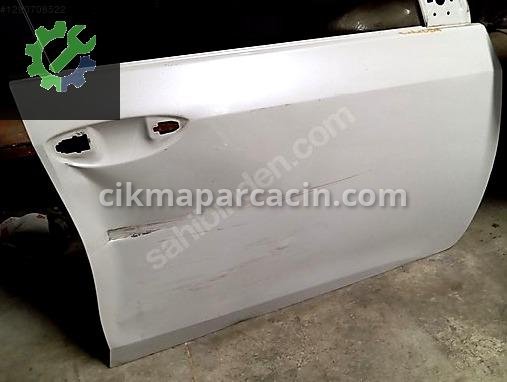 Toyota Corolla Sağ Ön Kapı çıkma parça