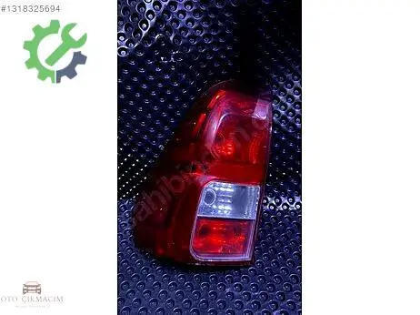 Toyota Hilux Sol Arka Stop çıkma parça
