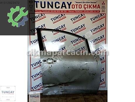 Toyota Verso Kapı (Ön Sağ) çıkma parça