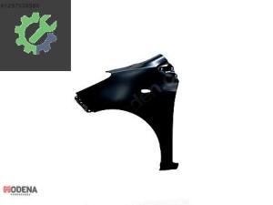 TOYOTA YARİS 2006- ÖN ÇAMURLUK SOL SIFIR 53802-52100