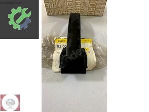 TRAFİC 2 VİVARO A BAGAJ KAPAK AÇMA KOLU İÇ MAİS 8200011868