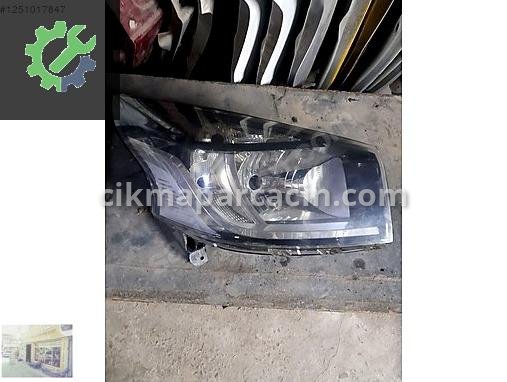 Renault Trafic Sağ Ön Far 260108724R çıkma parça