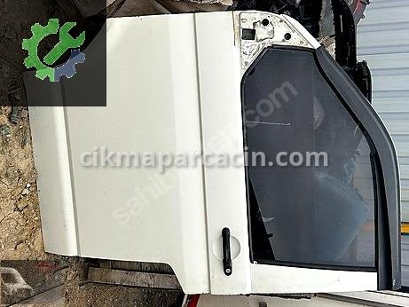 Volkswagen Transporter Kapı (Ön Sol) çıkma parça