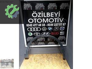 Tiguan 2024 2025 sağ ön dodik çamurluk bandı