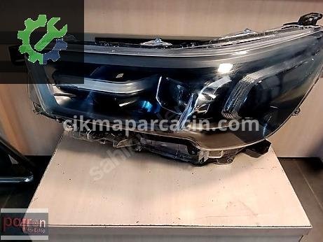 Toyota Hilux Sol Ön Far çıkma parça