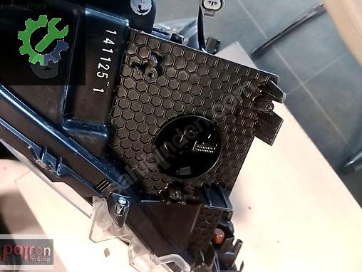 Toyota Hilux Sol Ön Far çıkma parça