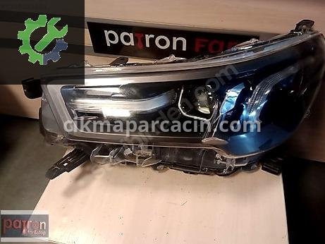 Toyota Hilux Sol Ön Far çıkma parça