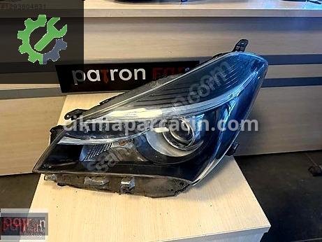 Toyota Yaris Sol Ön Far çıkma parça