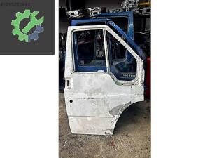 Transit sol ön kapı çıkma