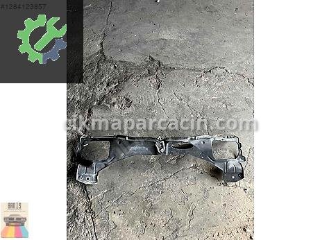 Peugeot Partner Travers çıkma parça
