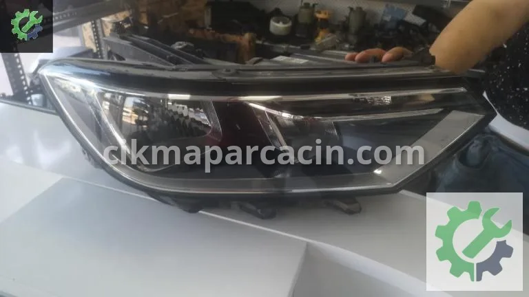 Volkswagen Passat Halojen Far çıkma parça