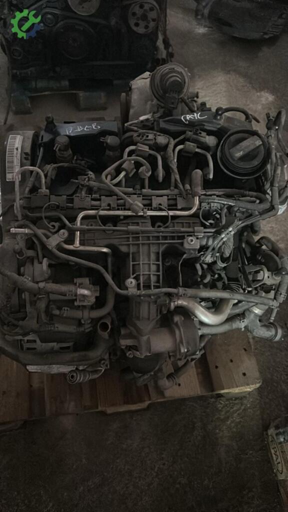 Volkswagen Passat Sandık Motor çıkma parça