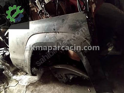 Volkswagen Amarok Sağ Arka Çamurluk çıkma parça