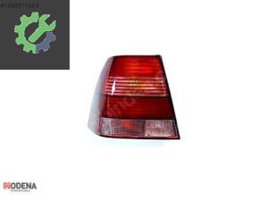 VOLKSWAGEN BORA 1998- STOP LAMBASI SIFIR 1J5945095AA/­1J5945096AA