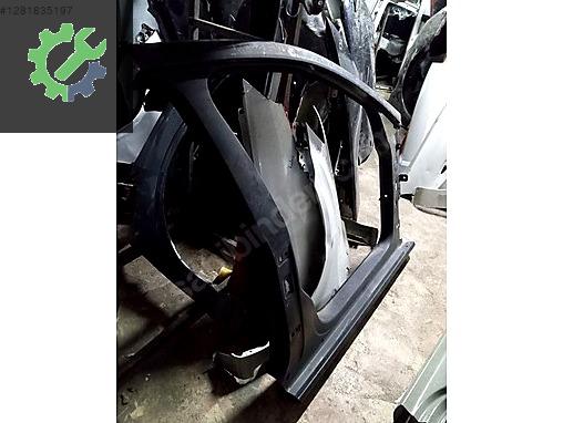 VOLKSWAGEN GOLF7 SAG MASBİYEL KAPİ YUVASİ ORTA DİREK