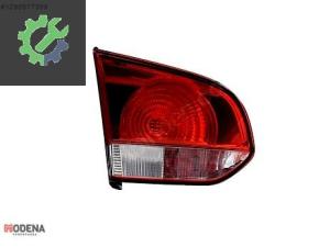 VOLKSWAGEN GOLF 6 2008- İÇ STOP LAMBASI 5K0945093G / 5K0945094G
