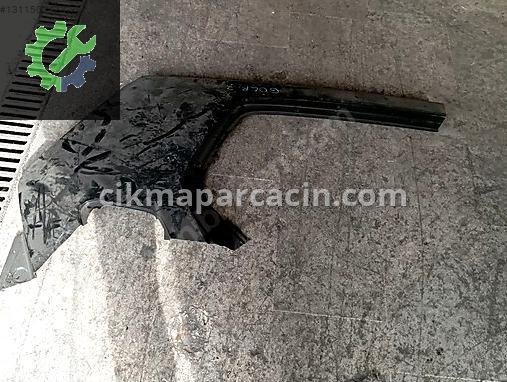 Volkswagen Golf Sağ Arka Çamurluk çıkma parça