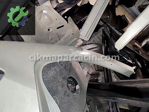 Volkswagen Jetta Sağ Arka Çamurluk çıkma parça
