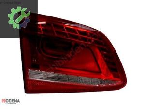 VOLKSWAGEN PASSAT 2011- STOP LAMBASI İÇ LEDLİ 3AE945307D/308D