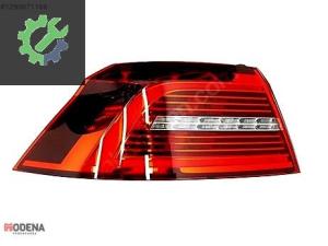 VOLKSWAGEN PASSAT 2015- STOP LAMBASI DIŞ LEDLİ HIGH. 3G5945207/8