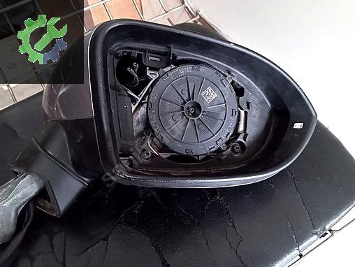 Volkswagen Passat Ayna Motoru Çıkma Parça İSTANBUL