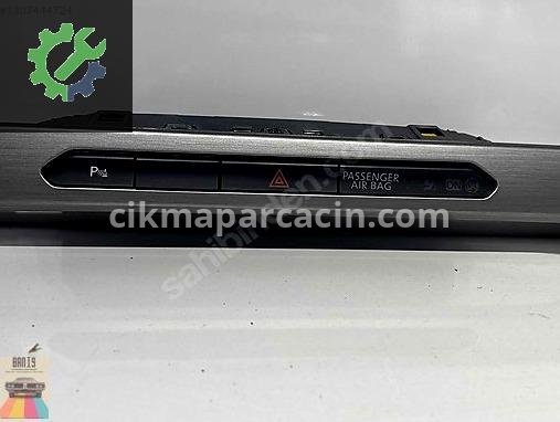 Volkswagen Passat Göğüs 3G1853770A çıkma parça