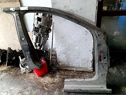 Volkswagen Polo Marşpiyel Sacı 6R4809836A çıkma parça