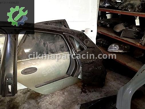 Volkswagen Polo Arka Çamurluk çıkma parça