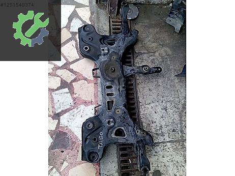 Volkswagen Taigo Radyatör Traversi çıkma parça